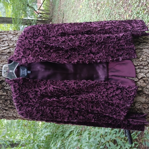 Carmen Marc Valvo Jackets & Blazers - Carmen Marc Valvo jacket.